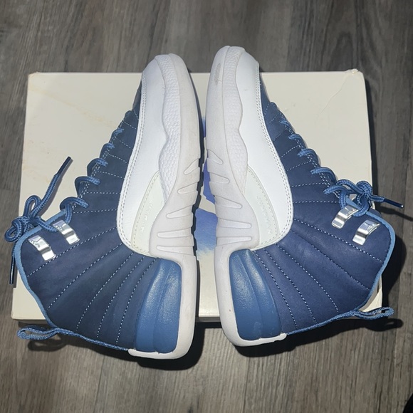 Jordan 12 Retro Grade School size 4 - Picture 3 of 7